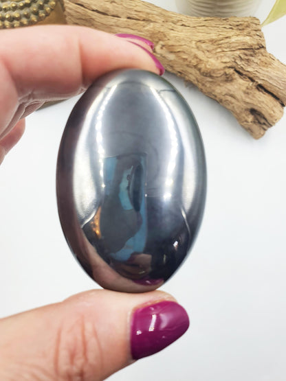 Terahertz Palm / Terahertz Palm Stone / Pocket Crystal / Meditation Palm / Reiki Crystal Palm - 80g