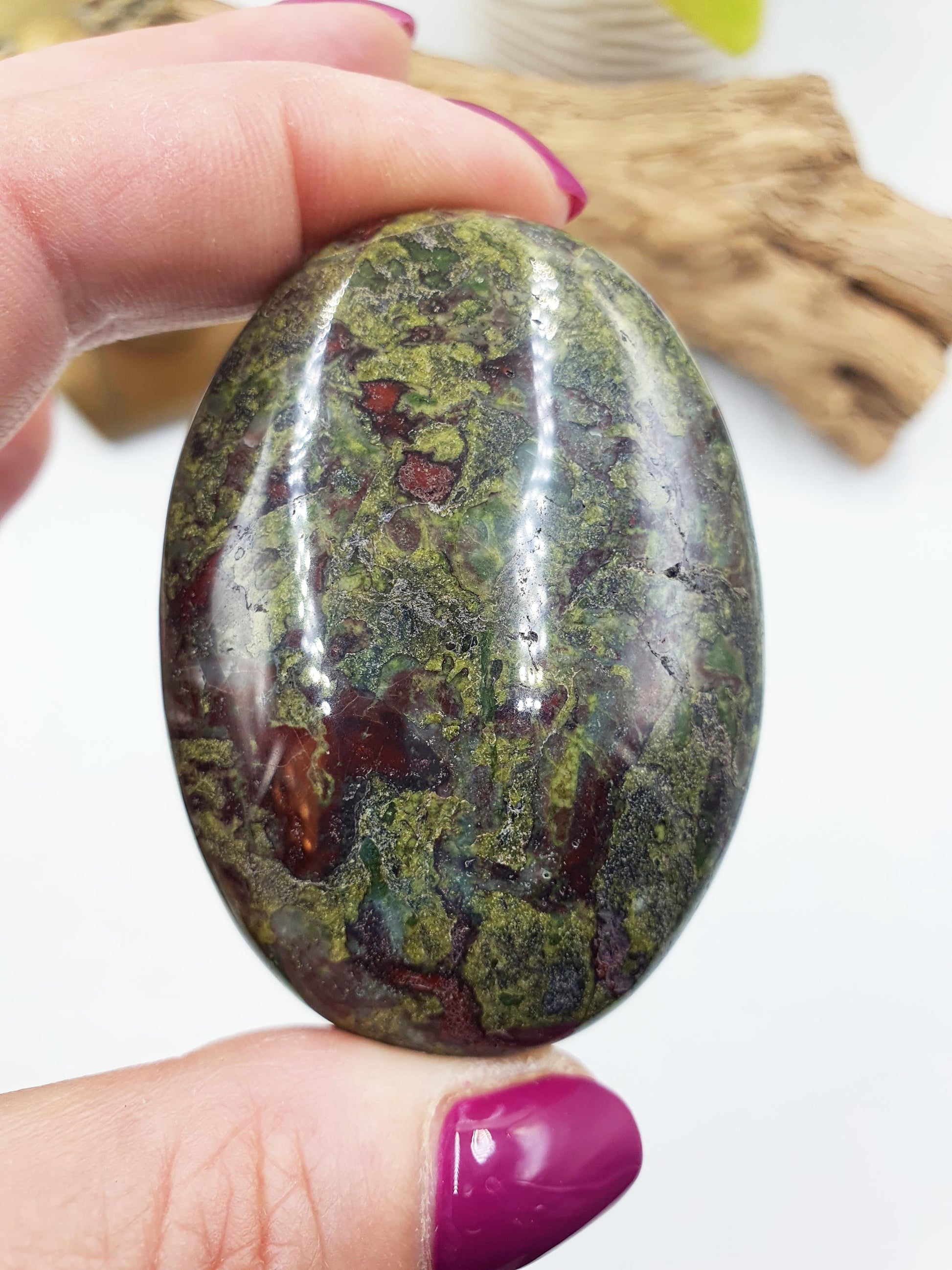 Dragon's Blood Palm / Dragon Blood Palm Stone / Dragon Blood Meditation Palm / Reiki Crystal Palm - 120g