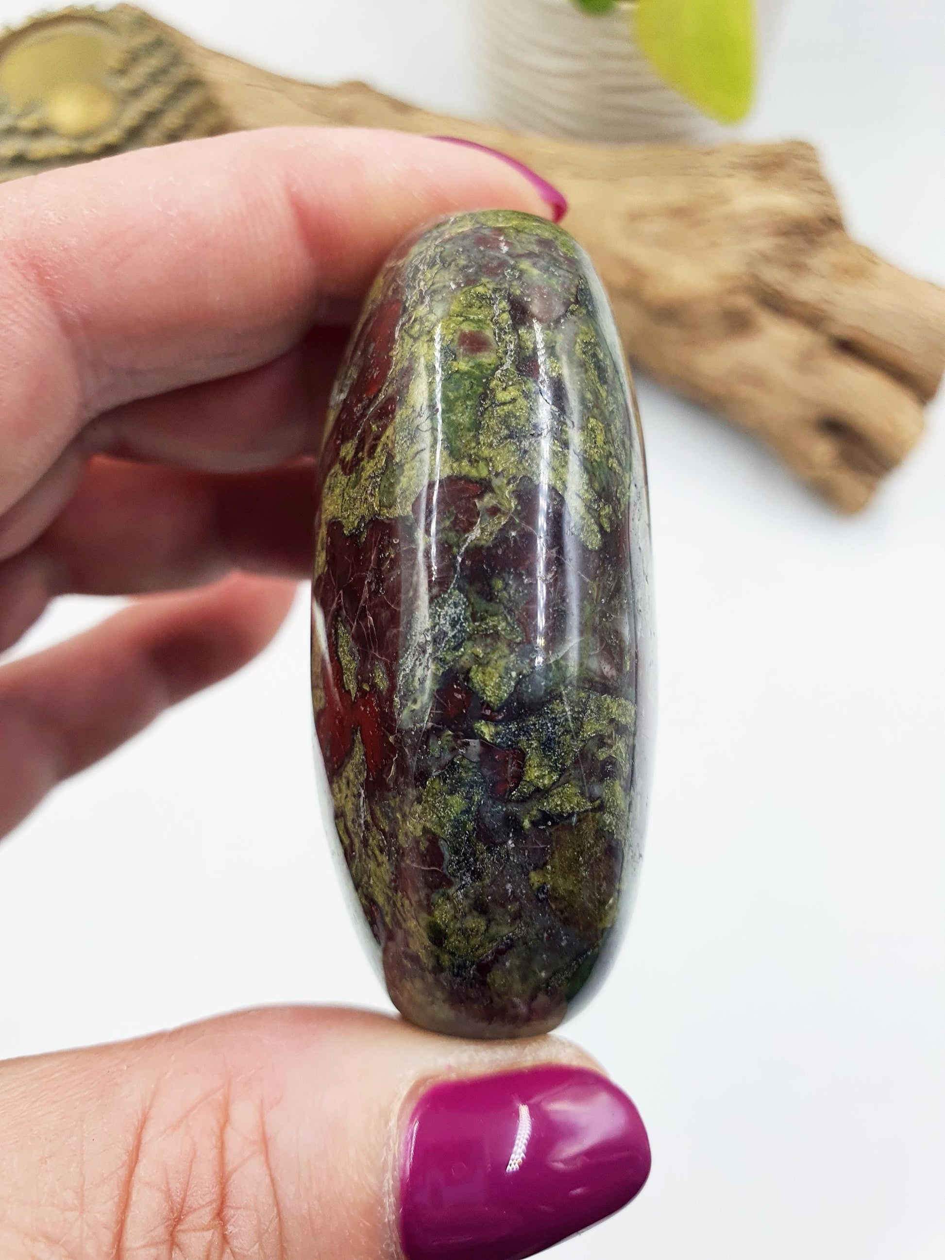 Dragon's Blood Palm / Dragon Blood Palm Stone / Dragon Blood Meditation Palm / Reiki Crystal Palm - 120g