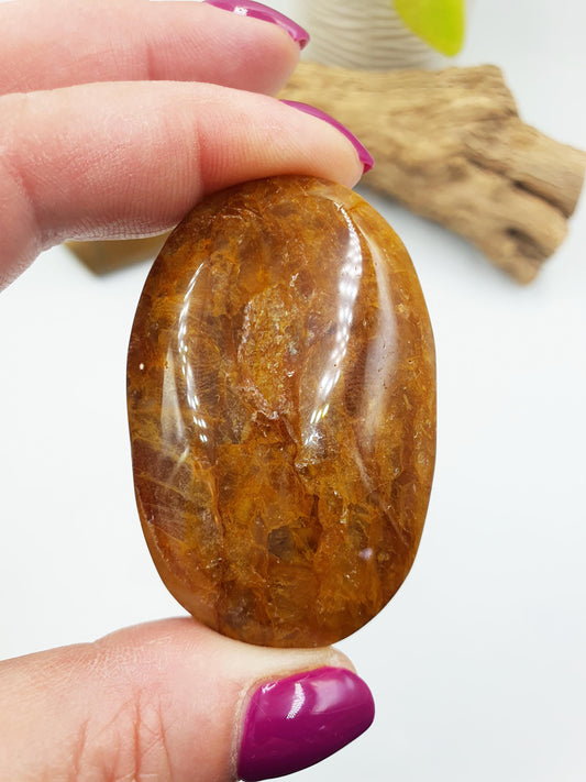 Beautiful Golden Healer Palm / Golden Healer Palm Stone / Hematoid Palm / Reiki Crystal Palm / Meditation Palm - 60g
