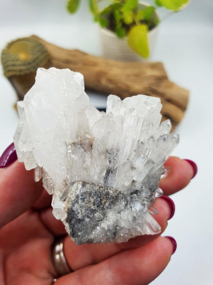 Cute Chrysanthemum Quartz Cluster / Raw Quartz Cluster / Mini Quartz Cluster - 88g