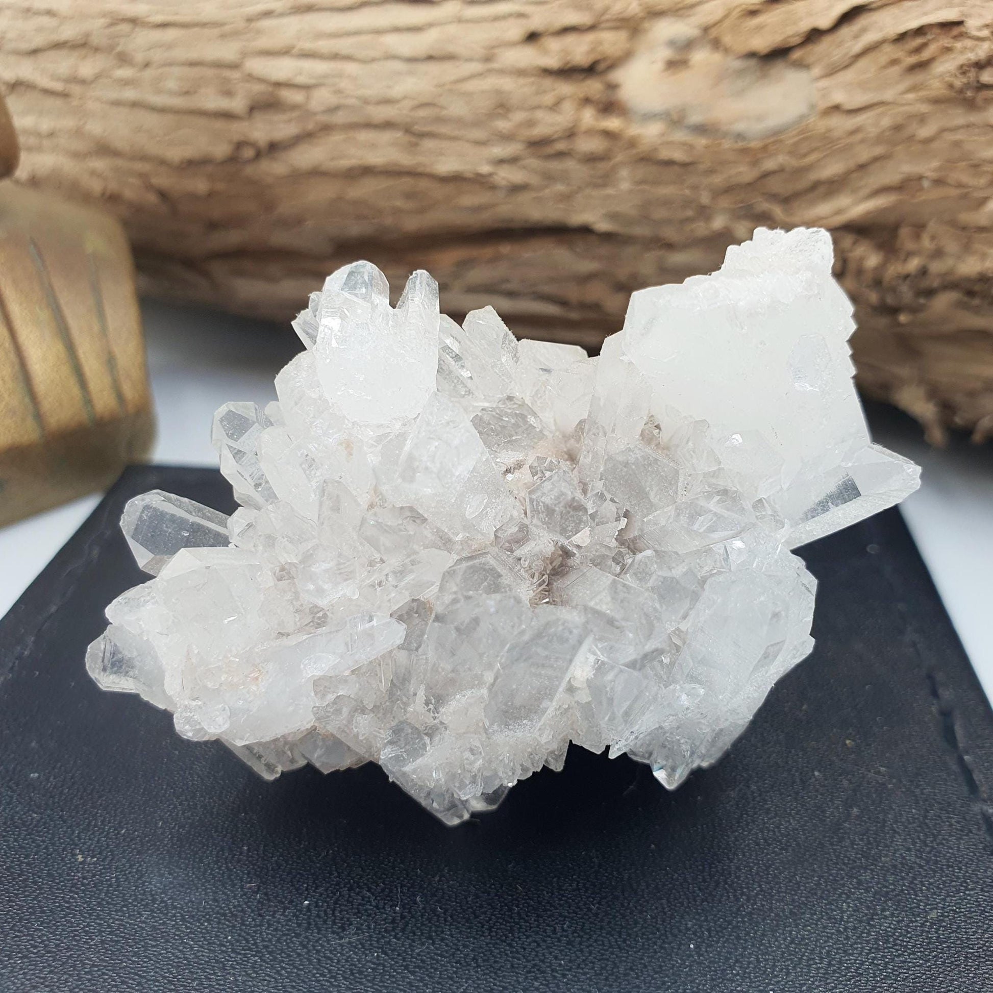 Cute Chrysanthemum Quartz Cluster / Raw Quartz Cluster / Mini Quartz Cluster - 88g