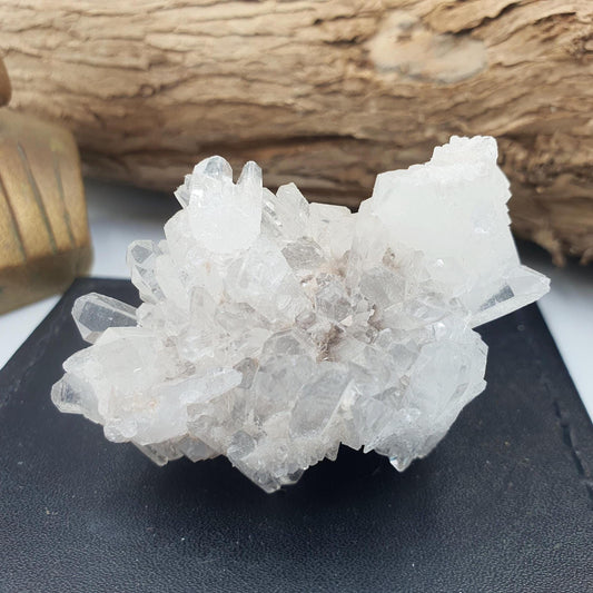 Cute Chrysanthemum Quartz Cluster / Raw Quartz Cluster / Mini Quartz Cluster - 88g