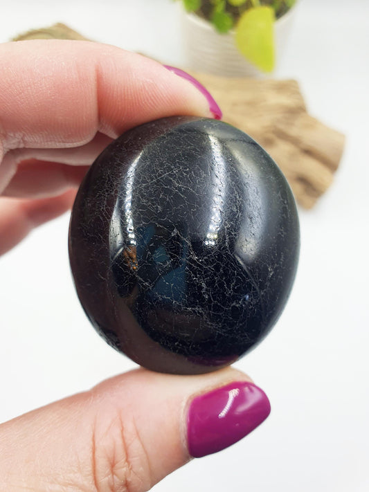 Black Tourmaline Palm / Tourmaline Palmstone / Meditation Palm / Reiki Crystal Palm - 95g