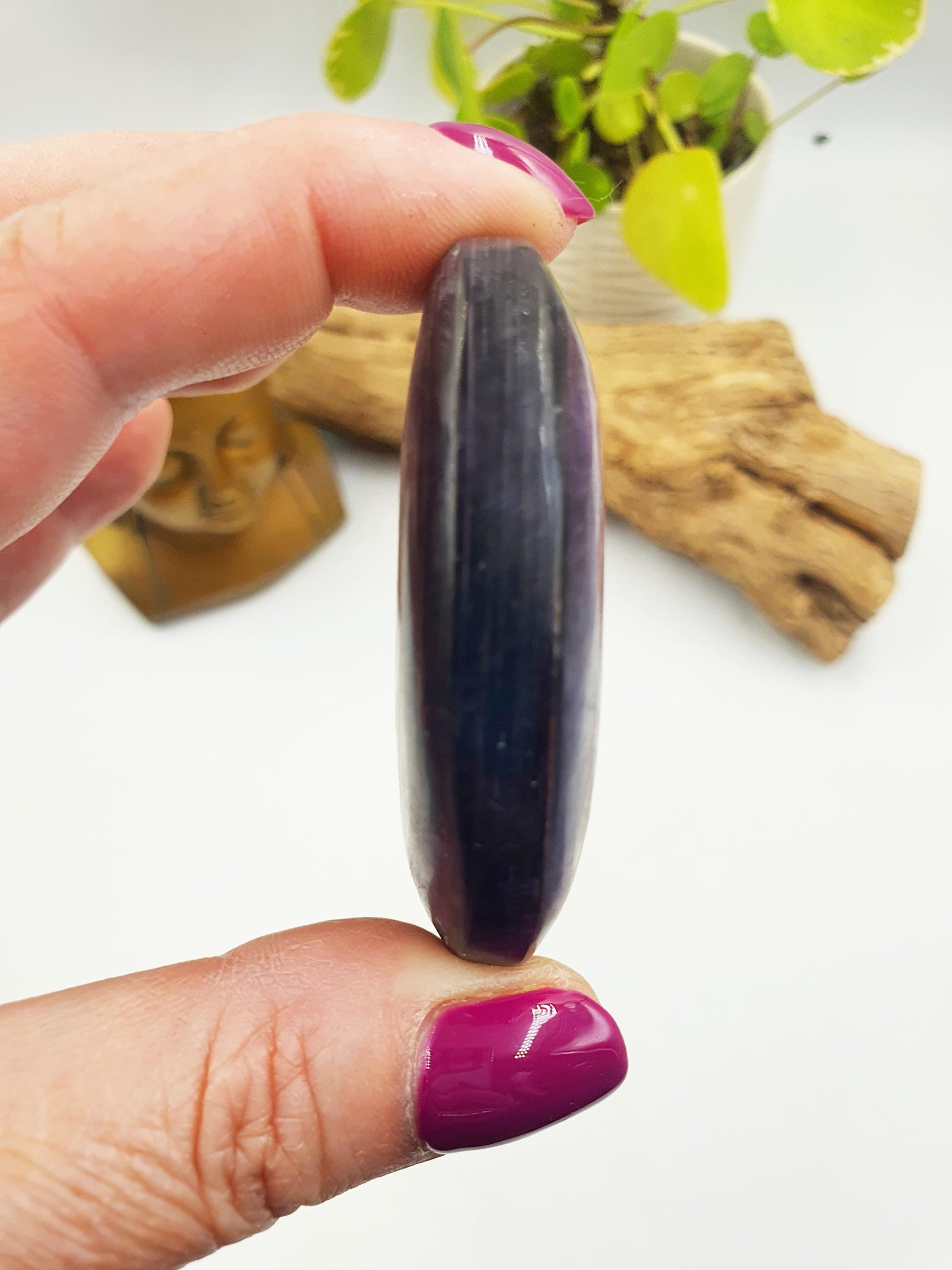 Incredible Purple Mica Palm / Purple Mica Palm Stone / Lepidolite Palm / Meditation Palm / Reiki Crystal Palm - 70g