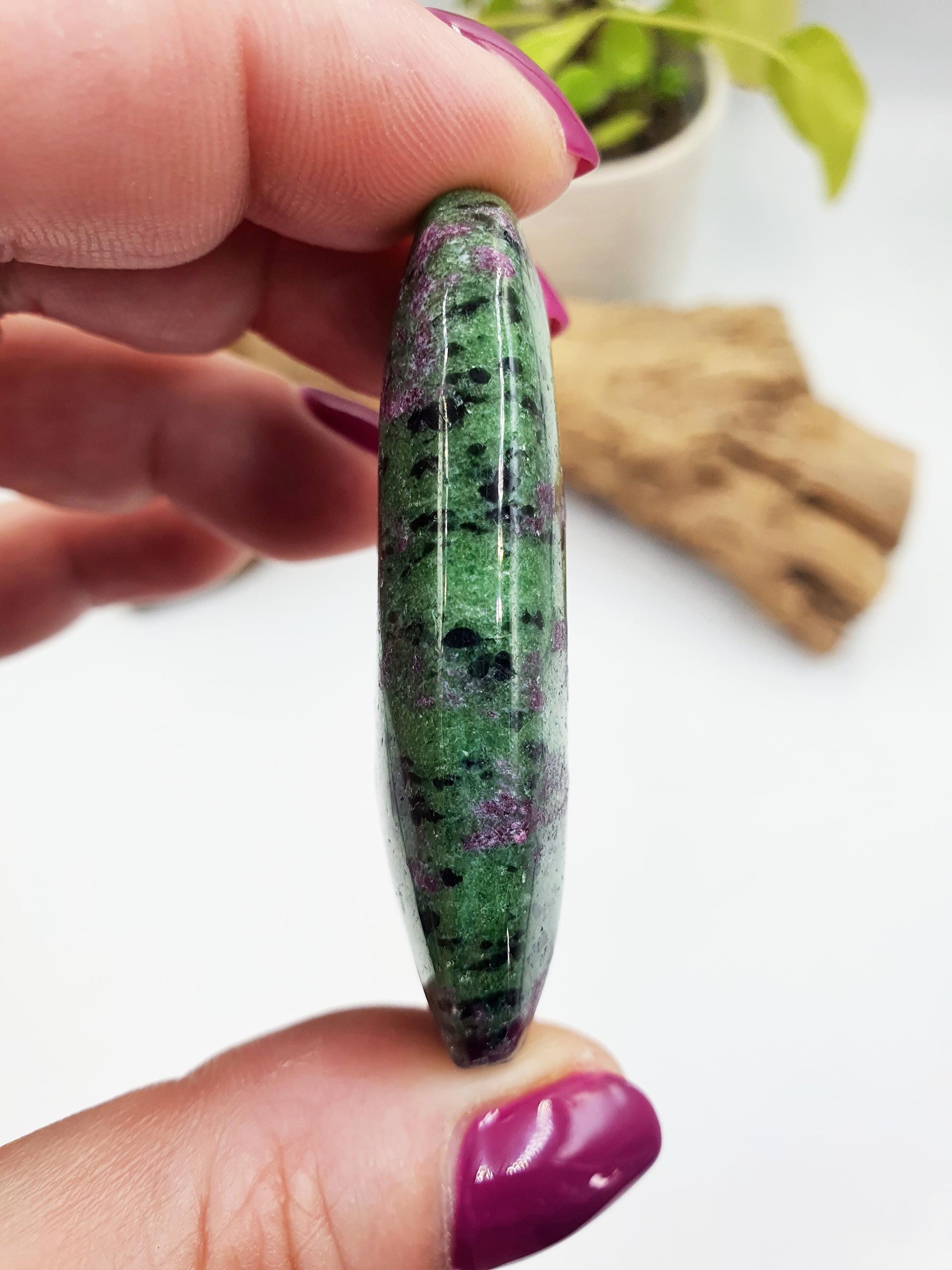 Ruby in Zoisite Palm / Ruby Zoisite Palm Stone / Anyolite Palm / Pocket Crystal / Meditation Palm - 40g