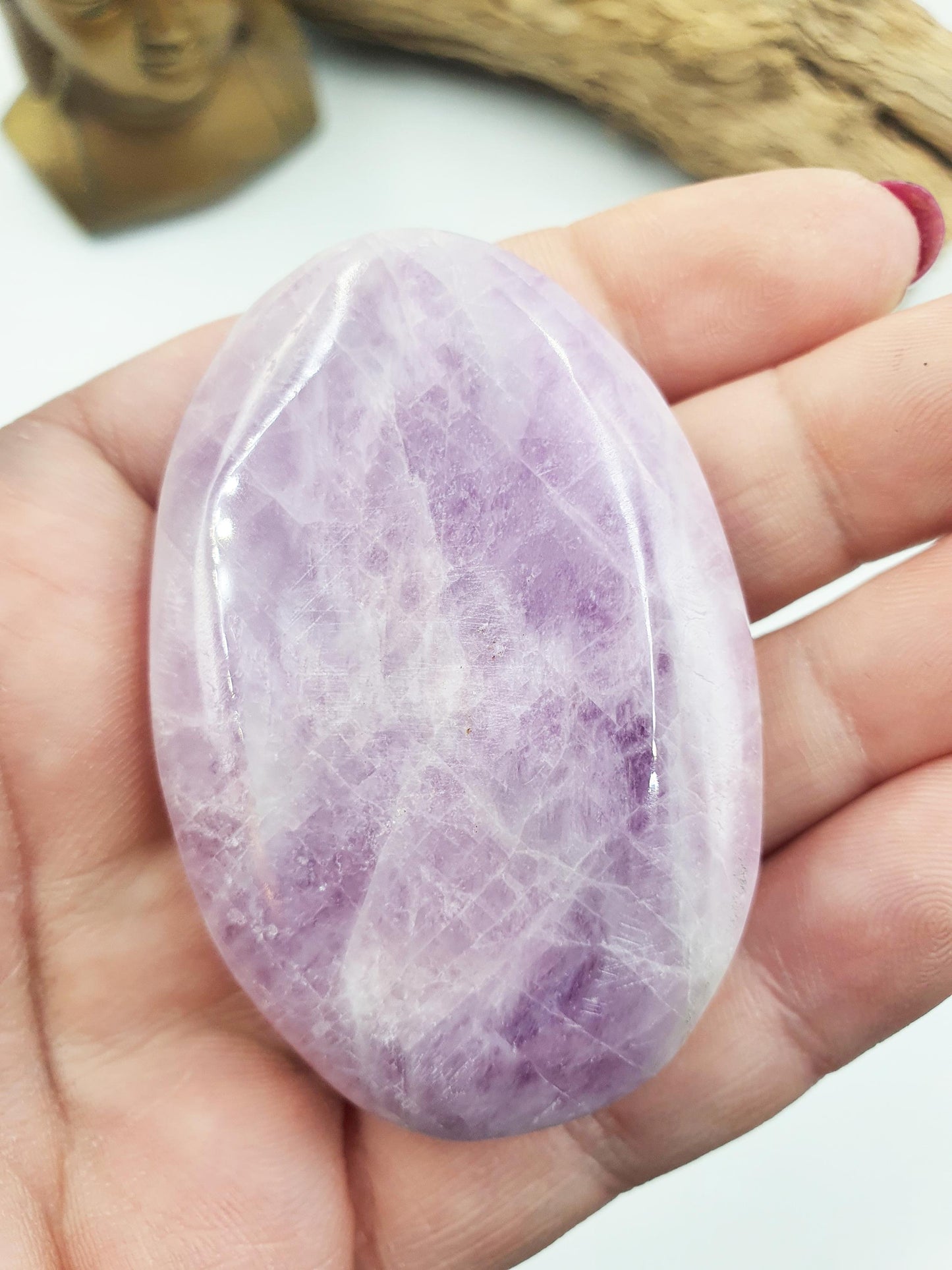 Beautiful Kunzite Crystal Palm / Kunzite Palm Stone / Pocket Crystal / Meditation Palm / Reiki Crystal Palm - 85g