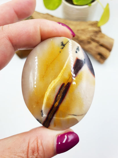 Unique Mookaite Jasper Palm with Dendritic / Mookaite Jasper Palm Stone / Pocket Stone / Meditation Palm / Reiki Crystal Palm - 90g