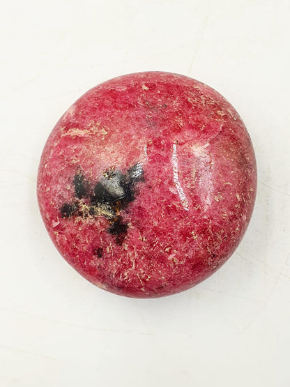 Round Rhodonite Palm Stone / Rhodonite Palm / Pocket Crystal / Meditation Palm / Reiki Crystal Palm - 95g