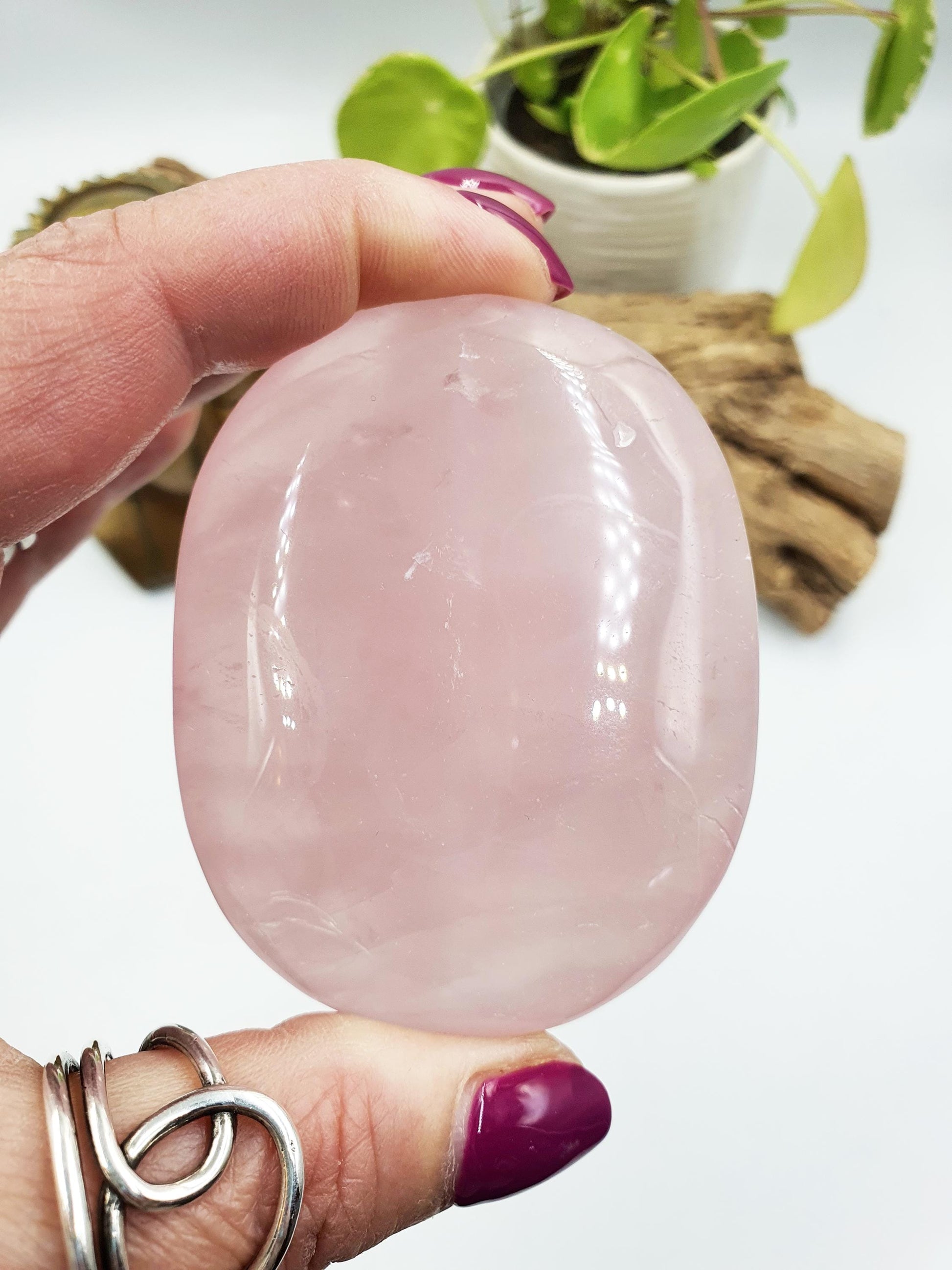 Large Beautiful Rose Quartz Palm / Rose Quartz Palm Stone / Meditation Crystal / Reiki Crystal Palm - 145g
