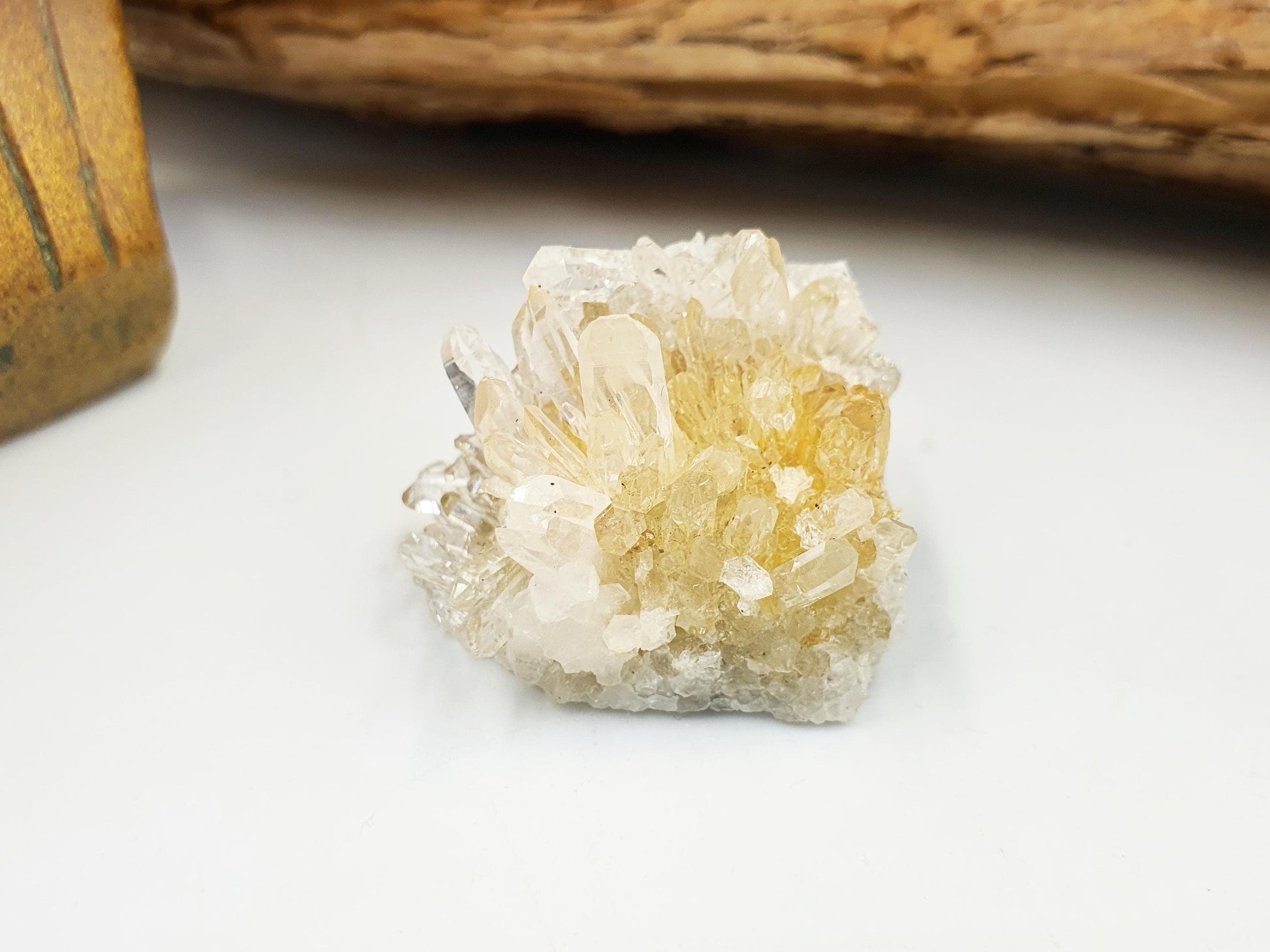 Cute Tiny Chrysanthemum Quartz Cluster / Raw Quartz Cluster / Mini Quartz Cluster - 17g