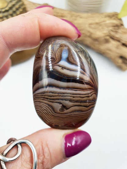 Beautiful Sardonyx Palm / Sardonyx Palm Stone / Healing Palm / Meditation Palm / Reiki Crystal Palm - 50g