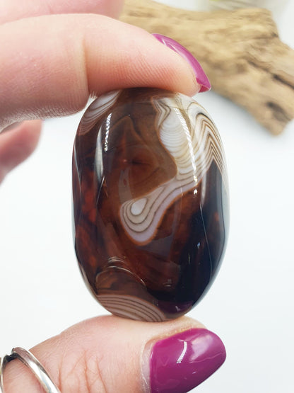 Sardonyx Palm Stone - Strength & Protection Healing - 50g