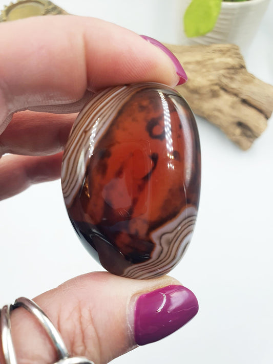 Sardonyx Palm Stone - Strength & Protection Healing - 50g