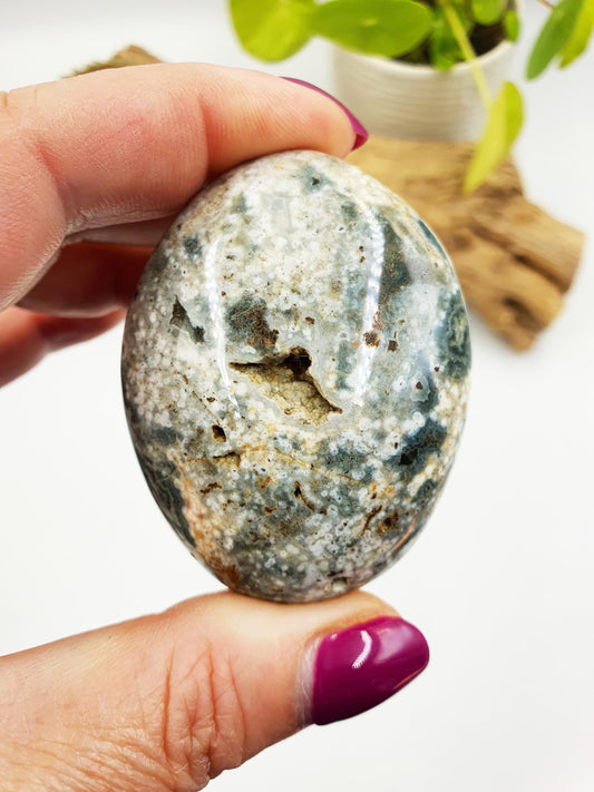 Ocean Jasper Palm with Natural Pockets - Joy & Renewal Healing Crystal - 85g