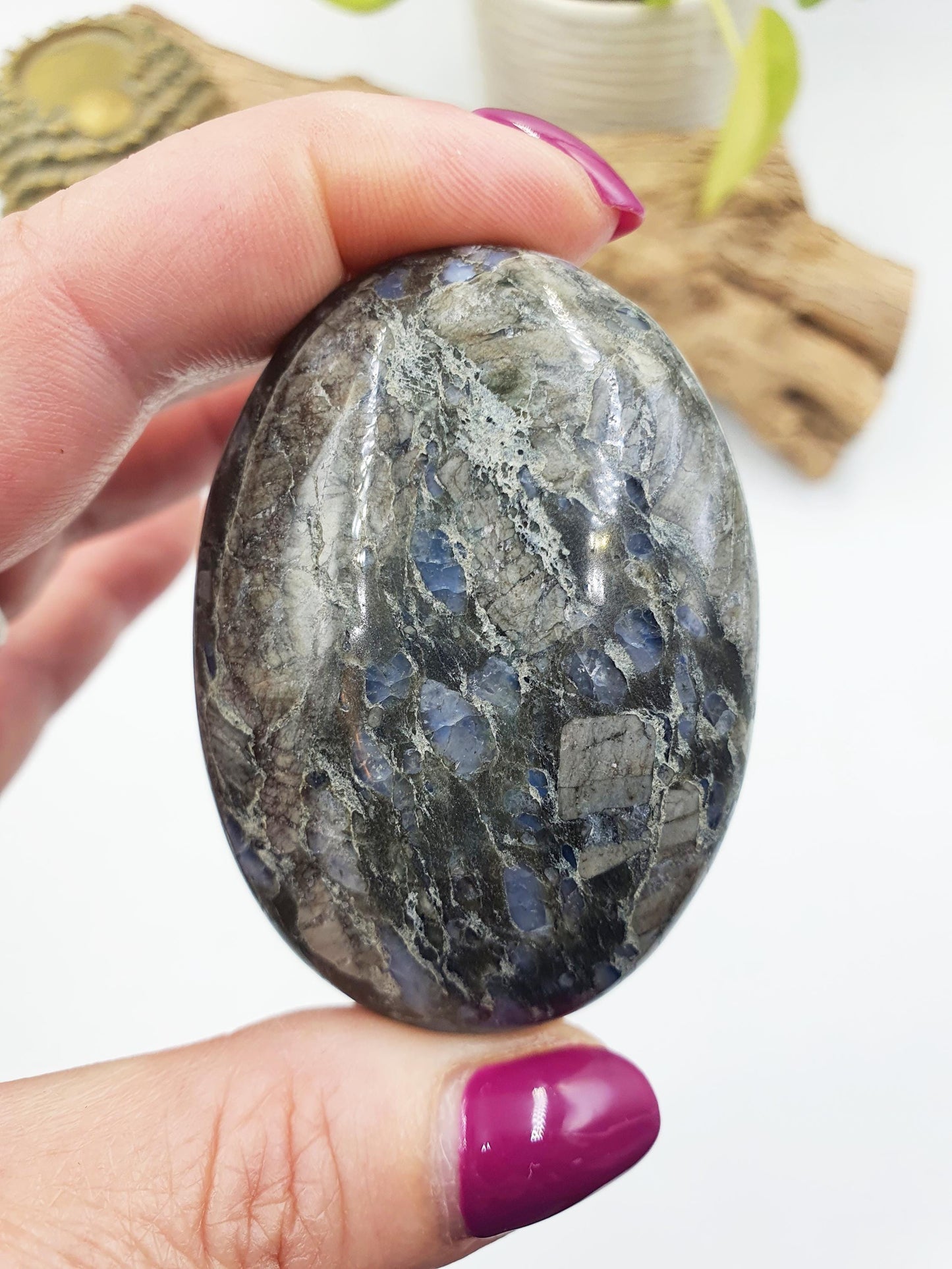 Que Sera (Llanite) Palm Stone - Uplifting & High Vibration Healing Crystal - 100g
