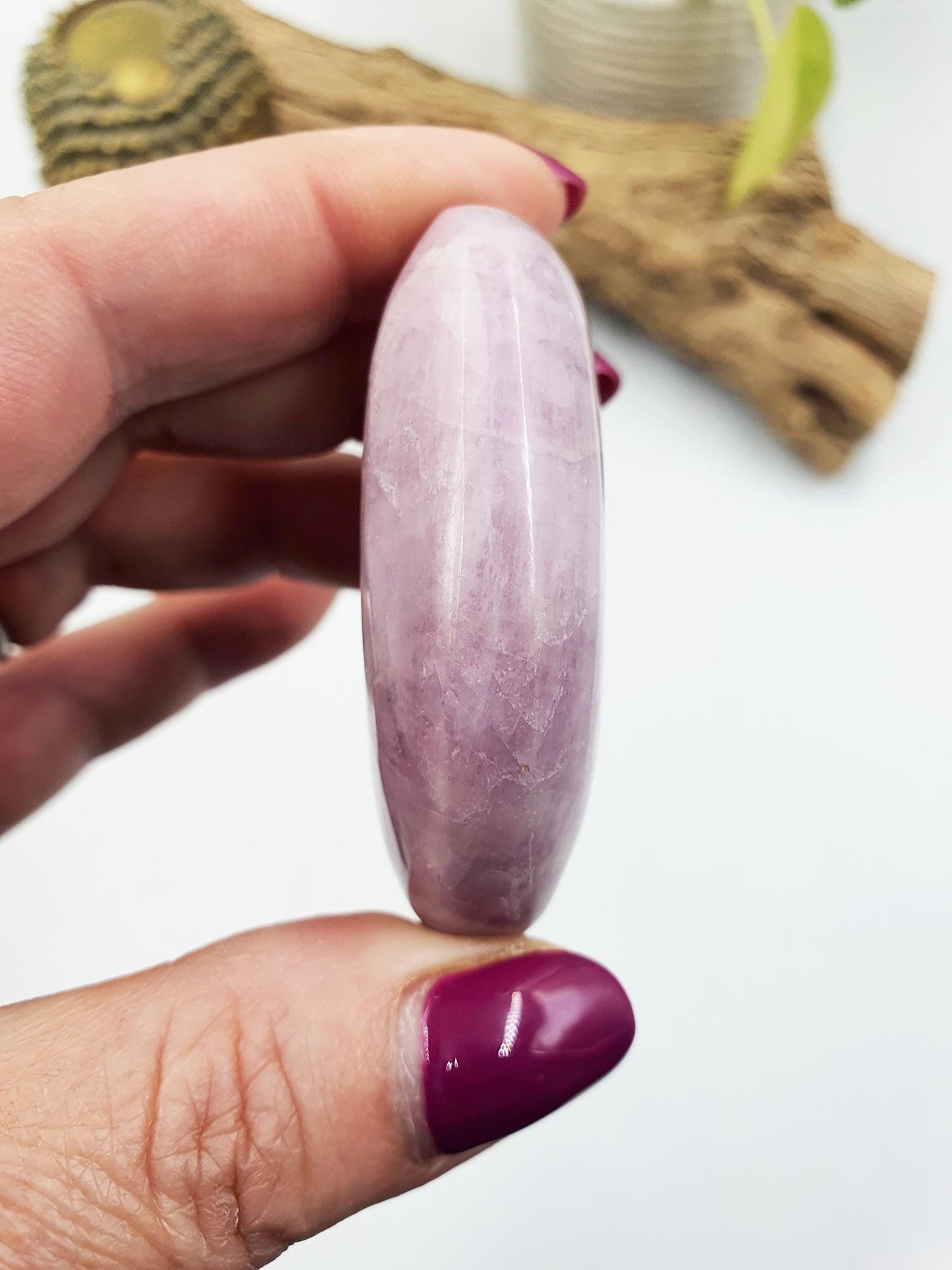 Kunzite Crystal Palm Stone - Heart Chakra & Emotional Healing Crystal - 75g