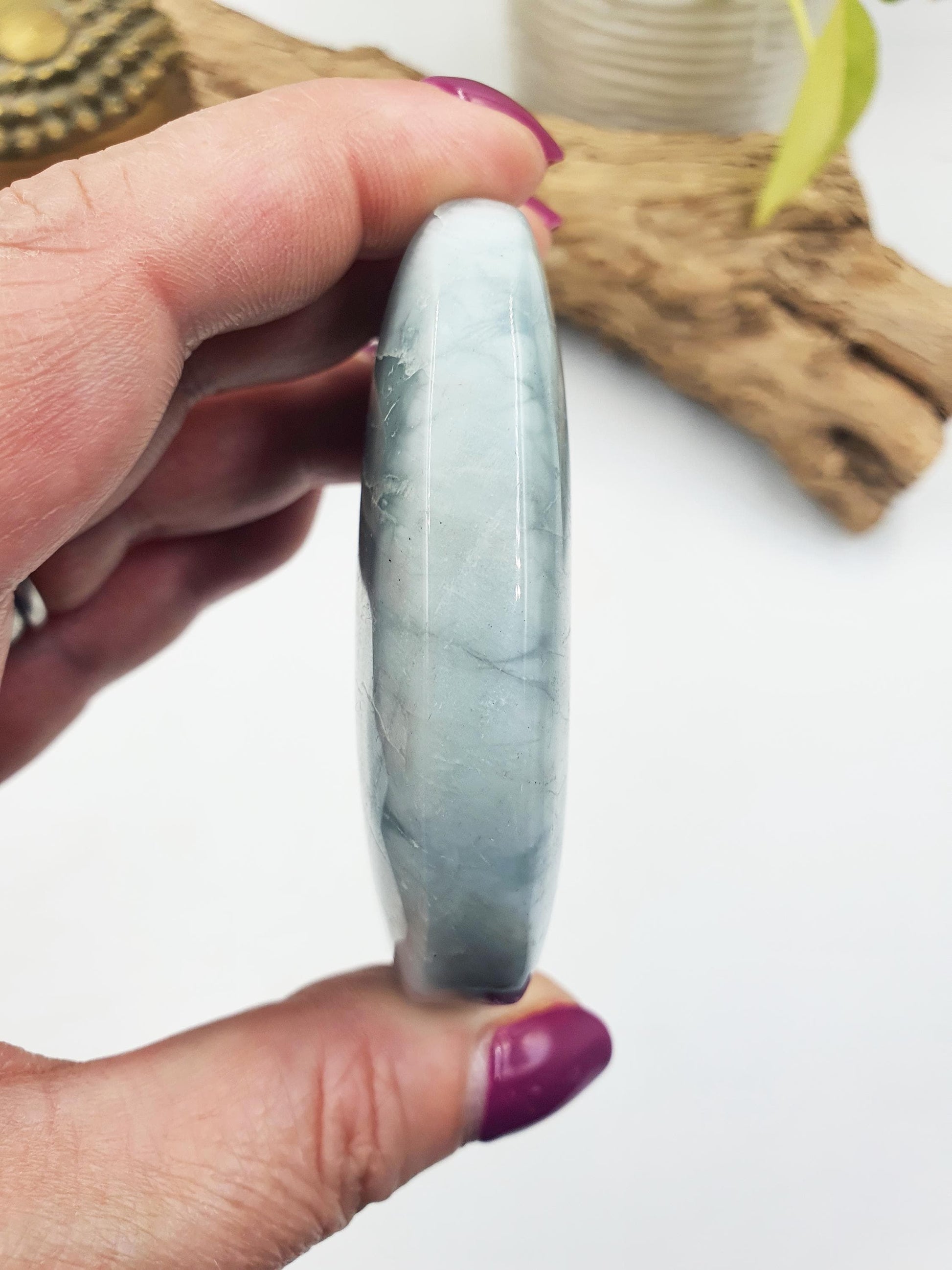 Large Aquamarine Palm Stone - Calming & Stress Relief Throat Chakra Crystal - 130g