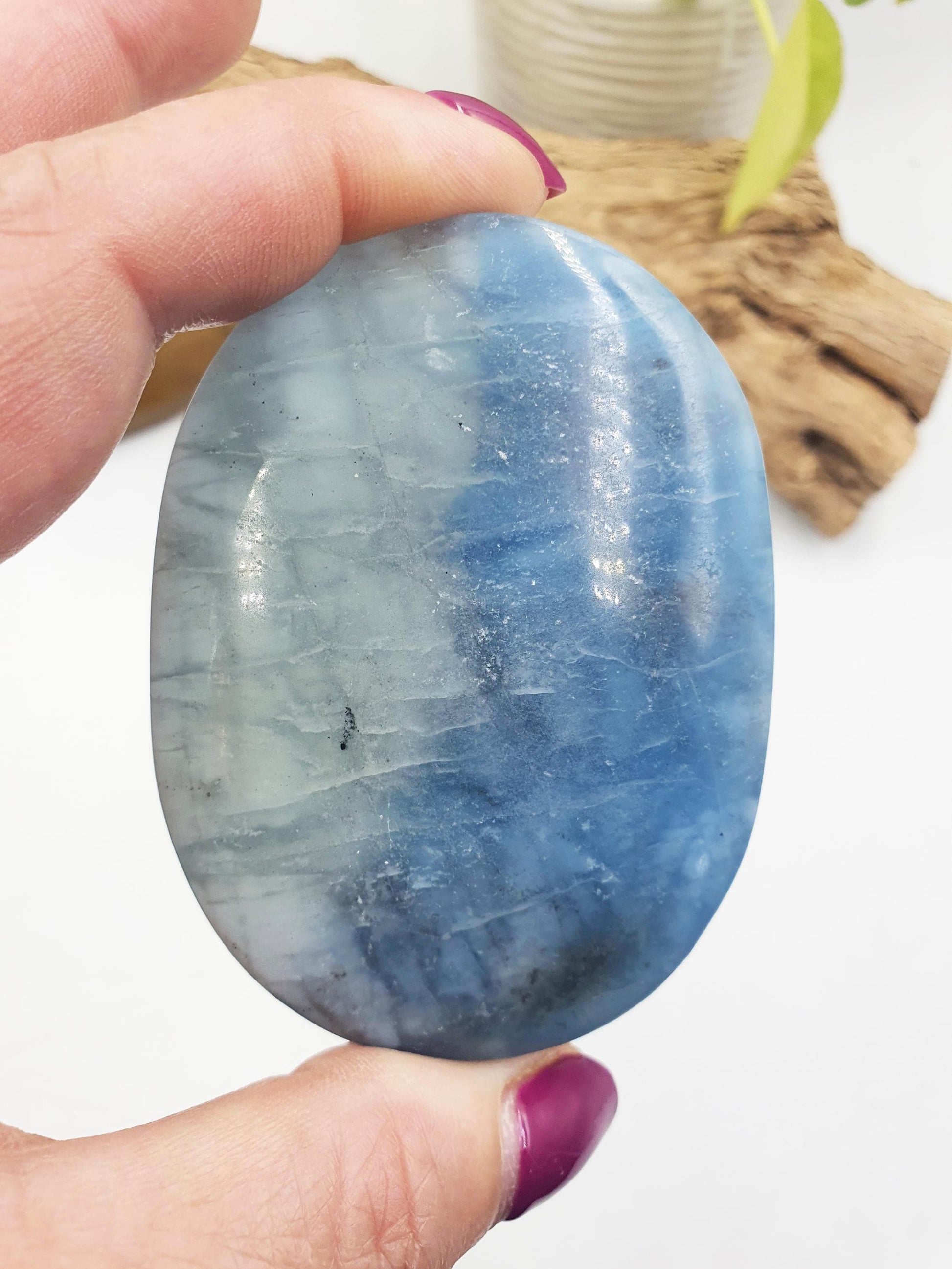 Large Aquamarine Palm Stone - Calming & Stress Relief Throat Chakra Crystal - 130g