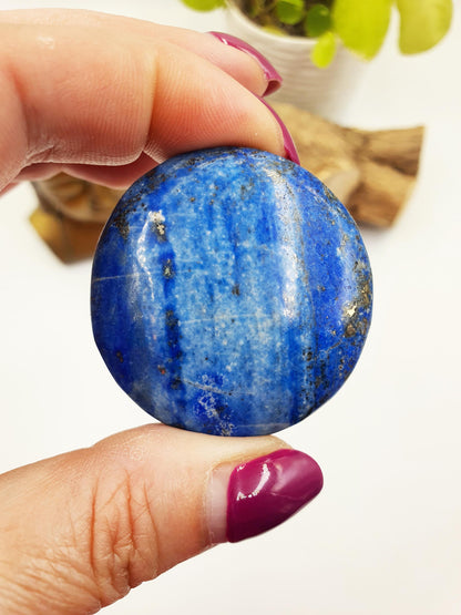 Round Lapis Lazuli Palm Stone - Wisdom & Truth Third Eye Chakra Crystal - 45g