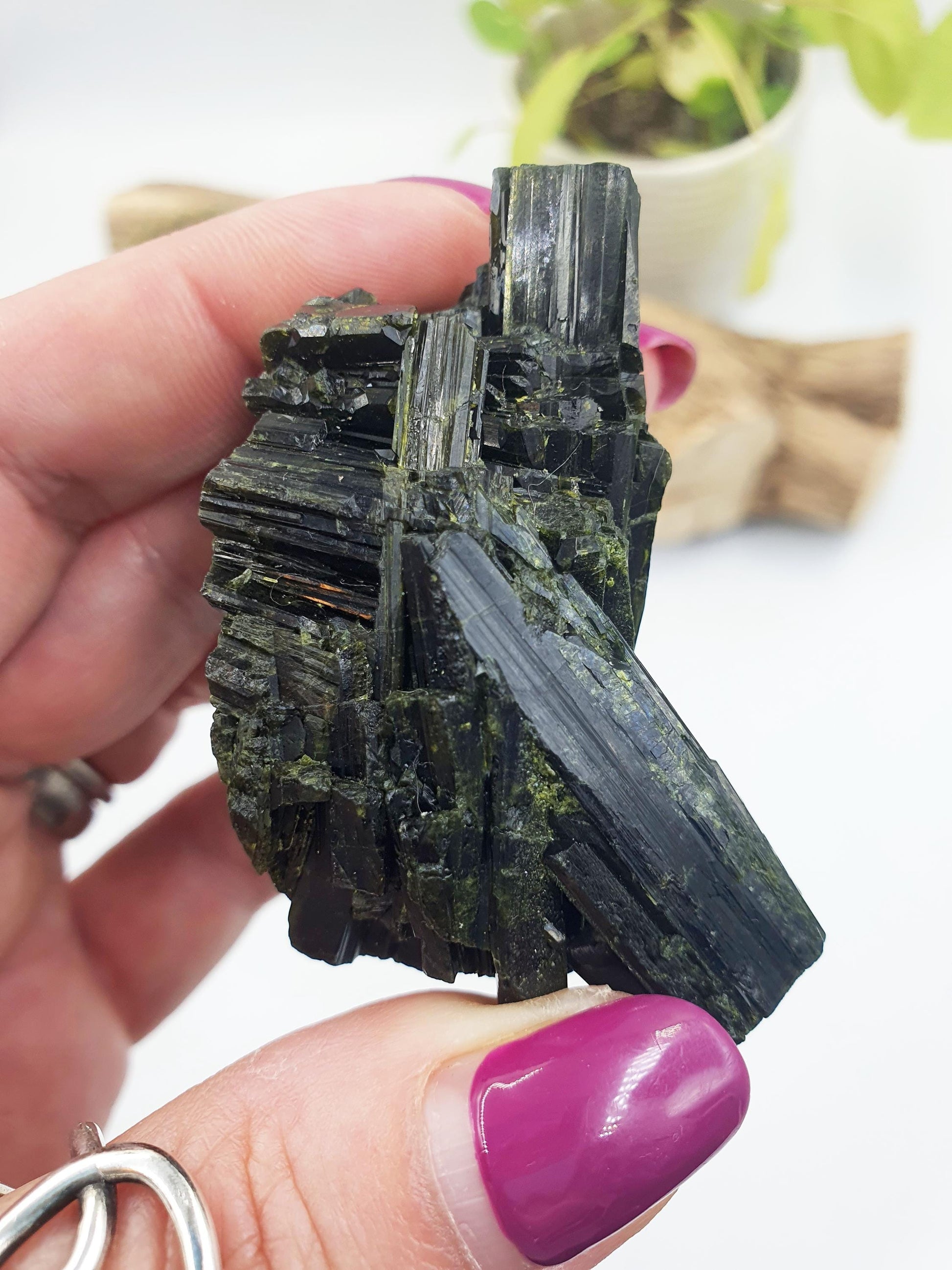Raw Epidote Crystal Specimen - Growth & Transformation Healing Crystal - 55g