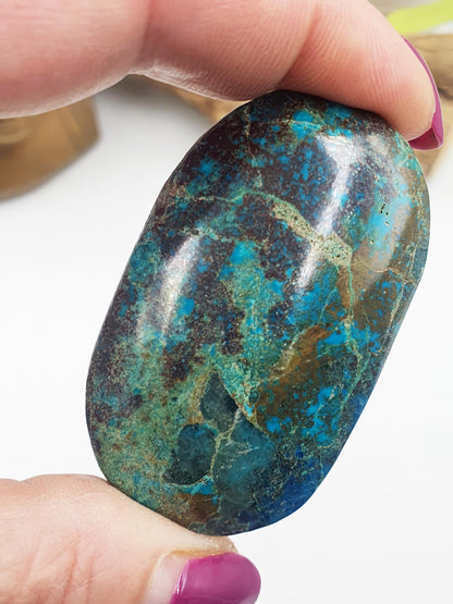 Phoenix Turquoise Palm Stone: Reiki and Meditation Crystal, 45g
