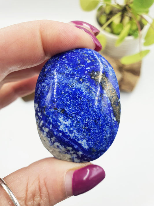 Lapis Lazuli Palm Stone - Wisdom & Truth Third Eye Chakra Crystal - 55g