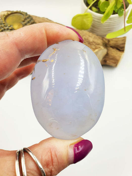 Blue Chalcedony Palm Stone - Calming & Communication Healing Crystal, 90g