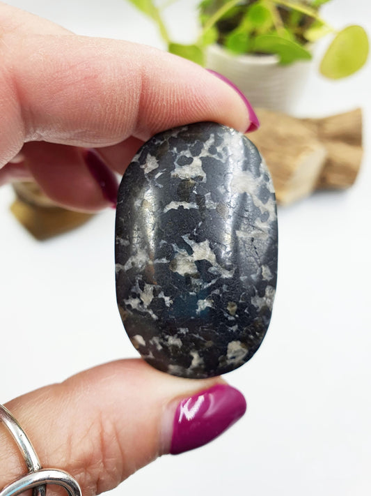 Willemite Palm Stone - Rare High Vibration Healing Crystal - 50g