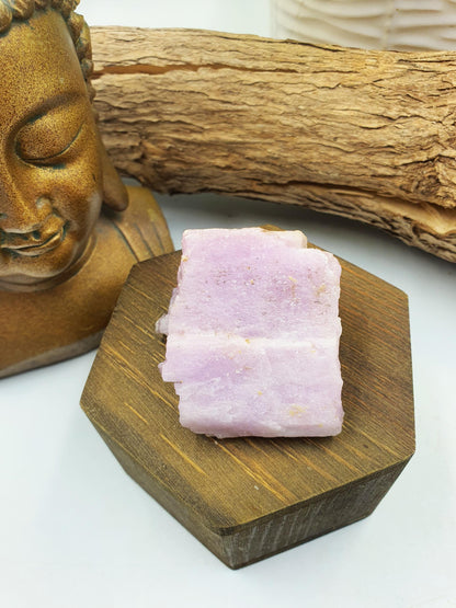 Raw Kunzite Specimen - Natural Heart Chakra & Emotional Healing Crystal - 120g