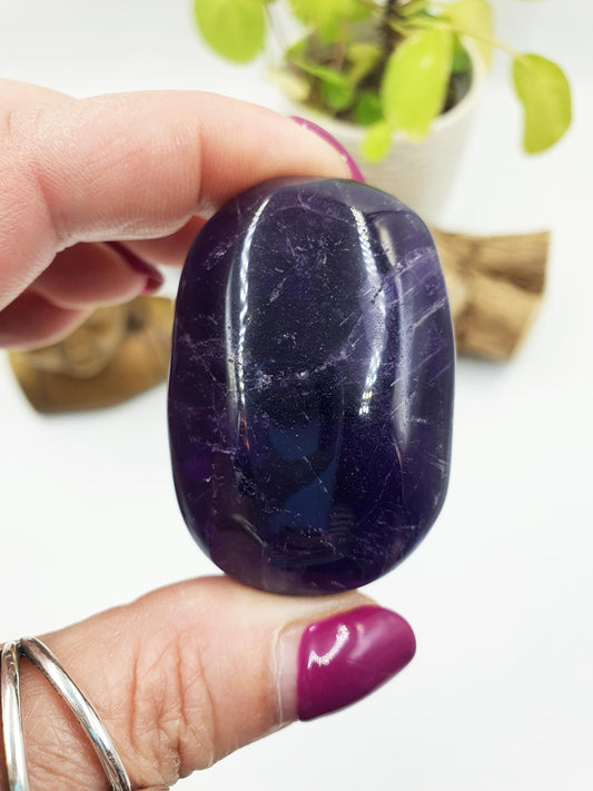 Amethyst Palm Stone - Calming & Spiritual Healing Crystal - 75g