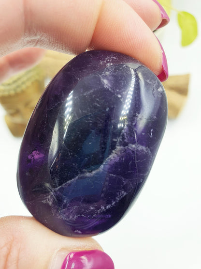Amethyst Palm Stone - Calming & Spiritual Healing Crystal - 75g