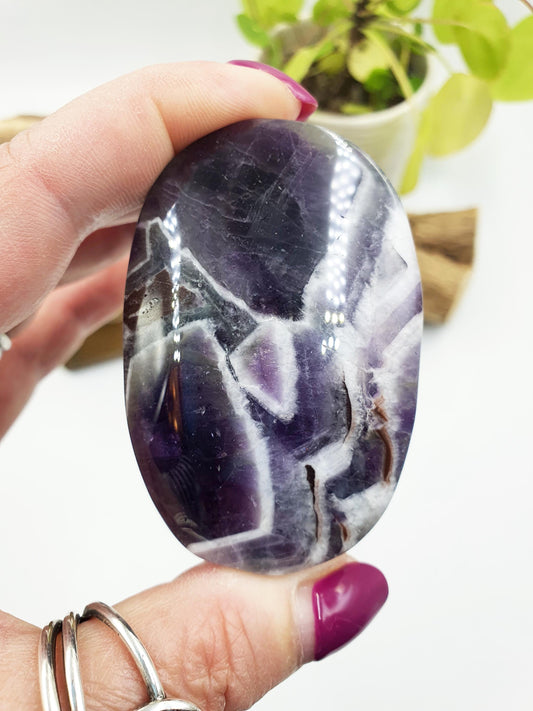 Dream Amethyst Palm Stone - Intuition & Spiritual Protection Crystal - 110g