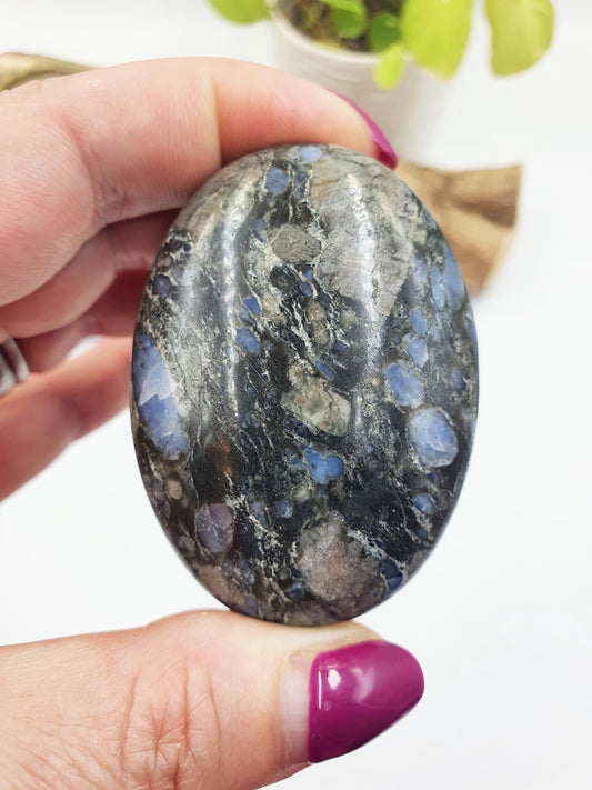 Que Sera (Llanite) Palm Stone - Uplifting & High Vibration Healing Crystal - 100g