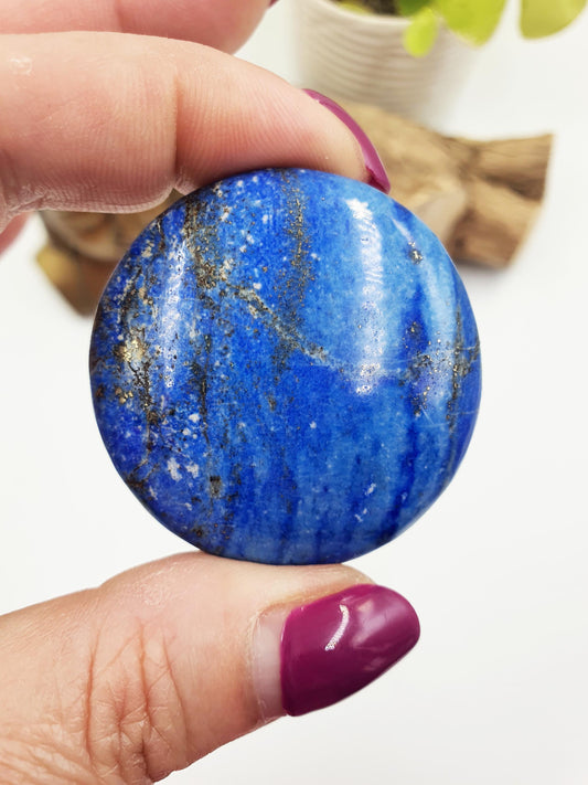 Round Lapis Lazuli Palm Stone - Wisdom & Truth Third Eye Chakra Crystal - 45g