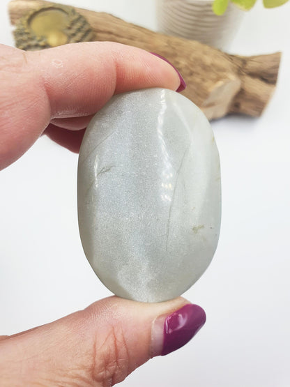Green Moonstone Palm - Heart Chakra & Emotional Balance Healing Crystal - 60g