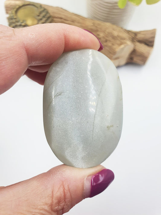 Green Moonstone Palm - Heart Chakra & Emotional Balance Healing Crystal - 60g