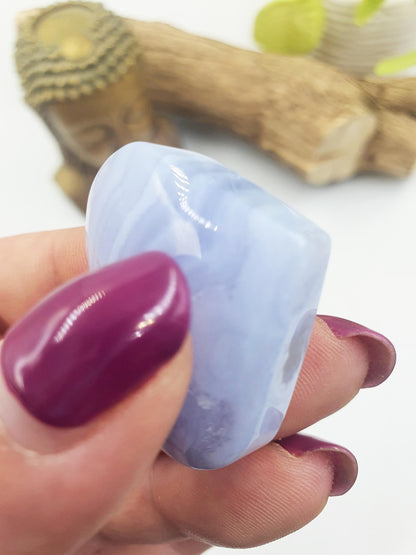 Blue Lace Agate Crystal Heart - Calming & Communication Healing Carving, 25g