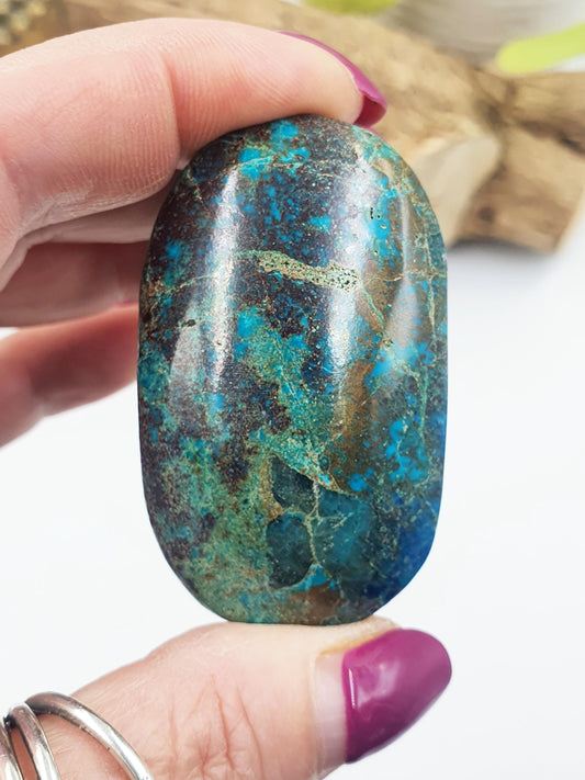 Phoenix Turquoise Palm Stone: Reiki and Meditation Crystal, 45g
