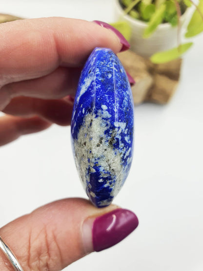 Lapis Lazuli Palm Stone - Wisdom & Truth Third Eye Chakra Crystal - 55g