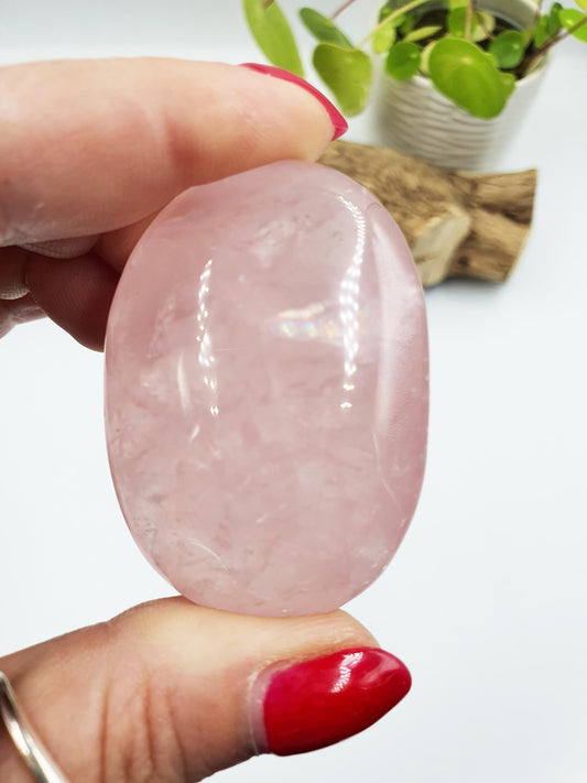 Rose Quartz Palm Stone with rainbows - Love & Compassion Healing Crystal - 60g