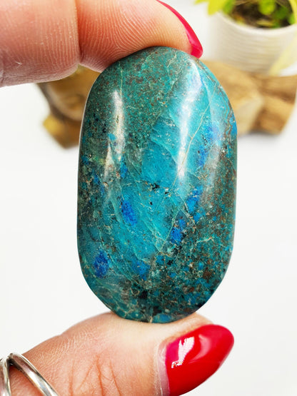 Phoenix Turquoise Palm Stone: Reiki and Meditation Crystal, 45g