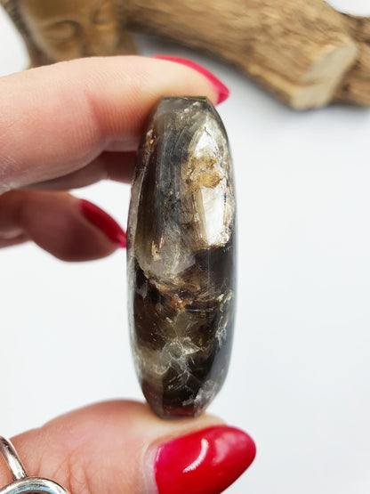 Muscovite (Golden Mica) Palm Stone - Uplifting & Protective Healing Crystal, 50g