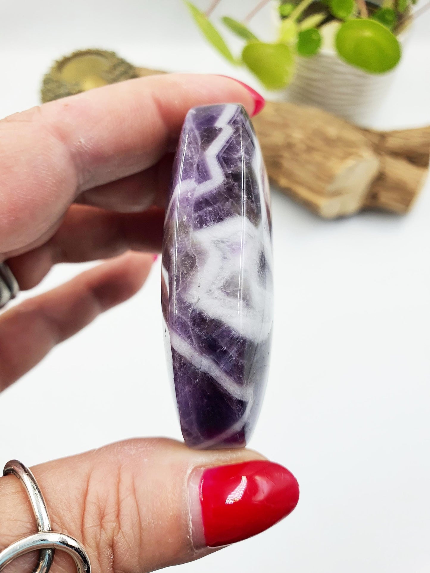 Dream Amethyst Palm Stone - Intuition & Spiritual Protection Crystal - 90g