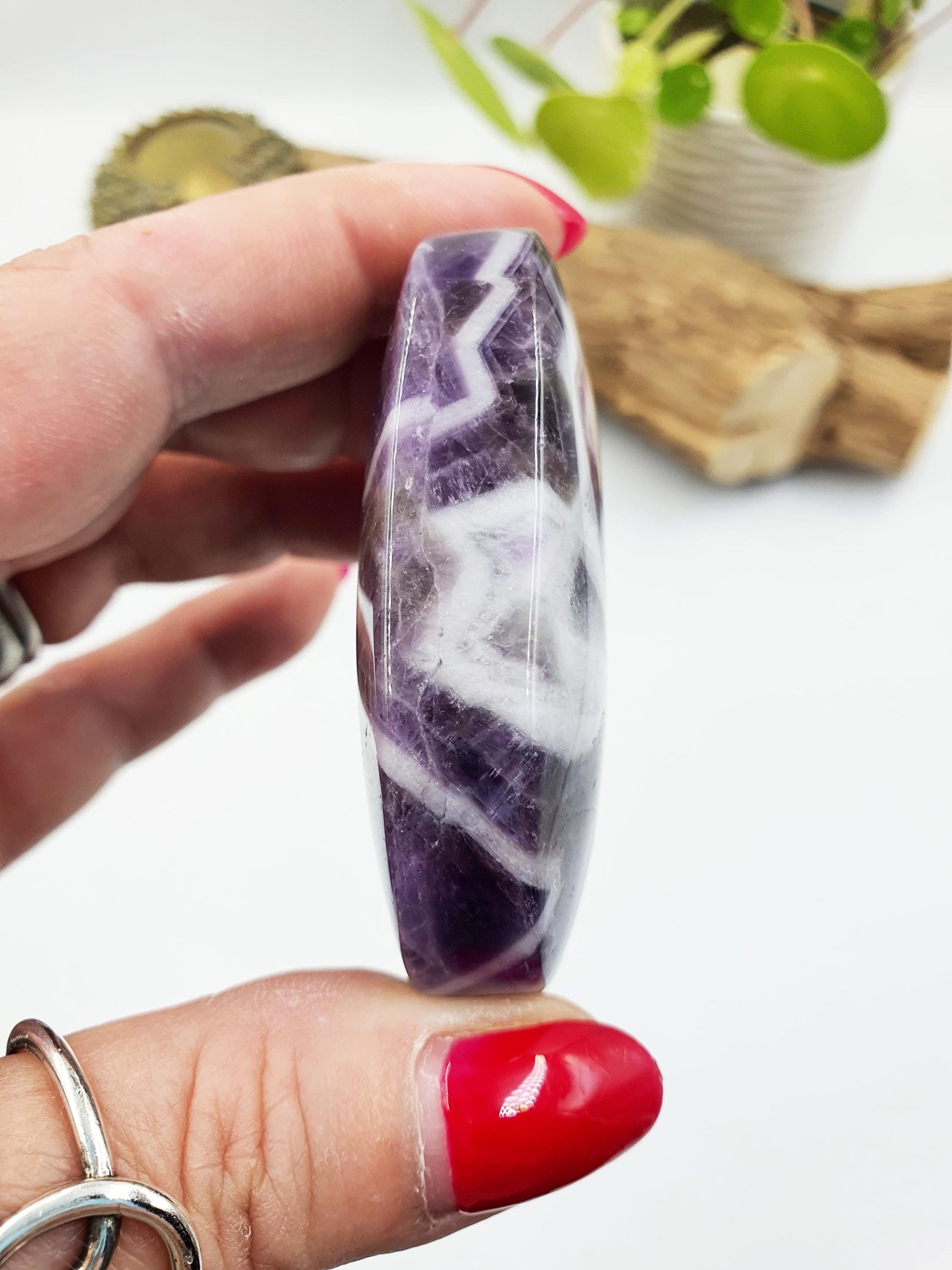 Dream Amethyst Palm Stone - Intuition & Spiritual Protection Crystal - 90g
