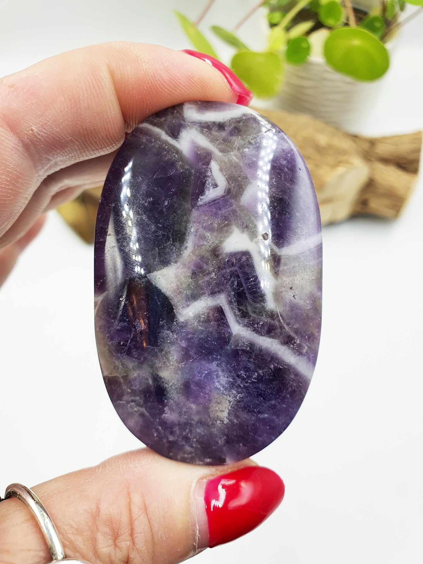 Dream Amethyst Palm Stone - Intuition & Spiritual Protection Crystal - 90g