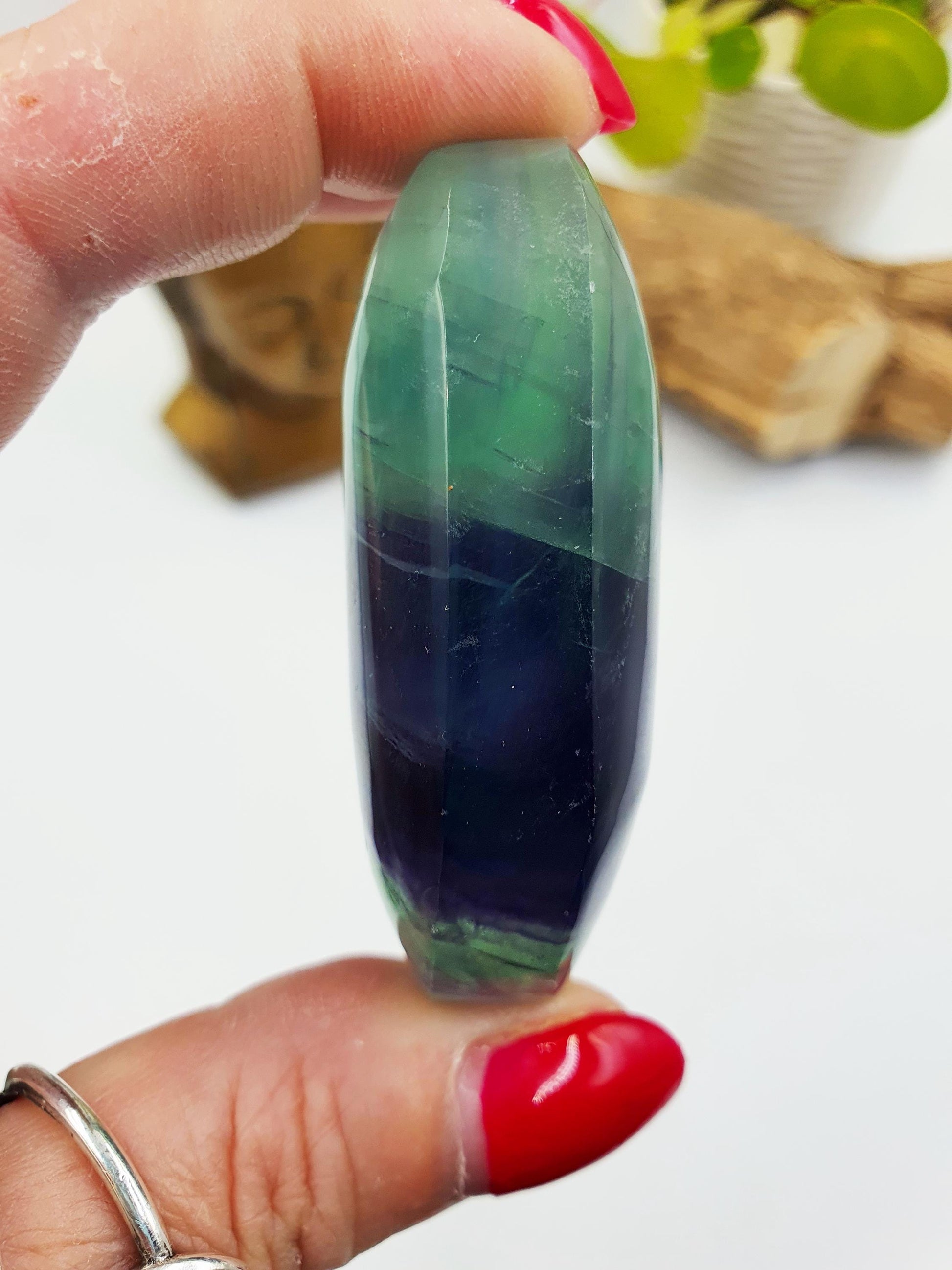 Fluorite Palm Stone - Focus and Clarity Healing Crystal - 110g
