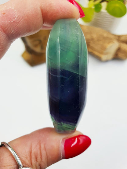 Fluorite Palm Stone - Focus and Clarity Healing Crystal - 110g