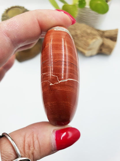 Red Jasper Palm Stone - Grounding & Strength Root Chakra Crystal - 110g