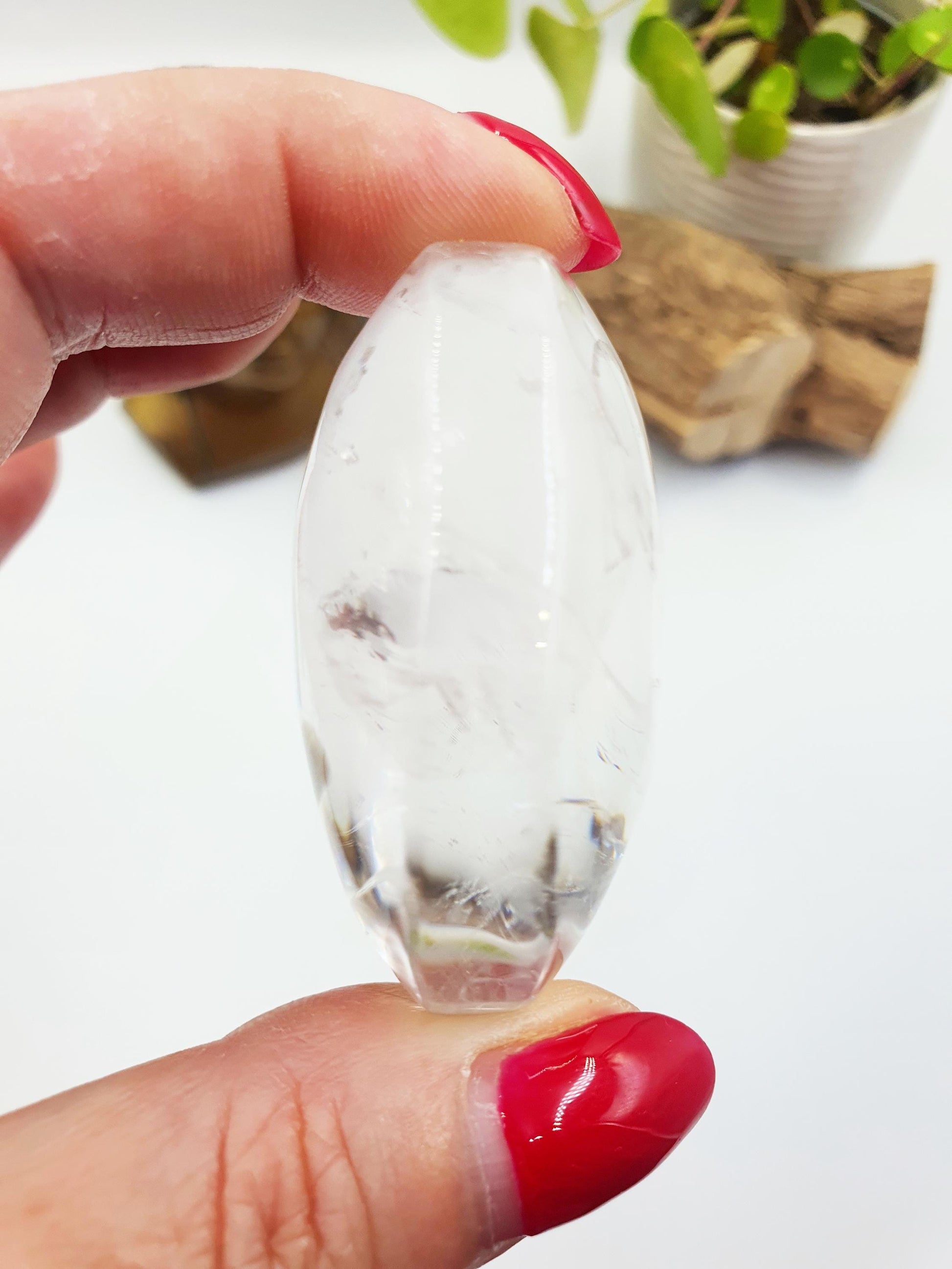 Clear Quartz Palm Stone - Energy Amplifying Healing Crystal - 80g